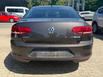 Volkswagen Passat - 5