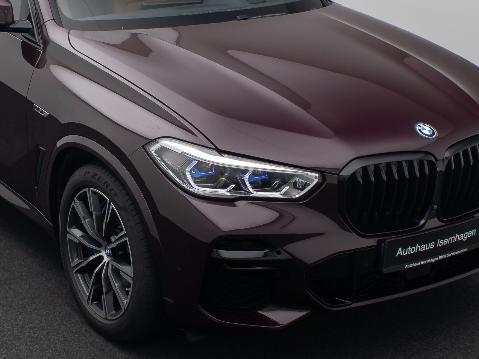 Fahrzeugabbildung BMW X5 xD45e M Sport Laser 360° DAB HUD Individual