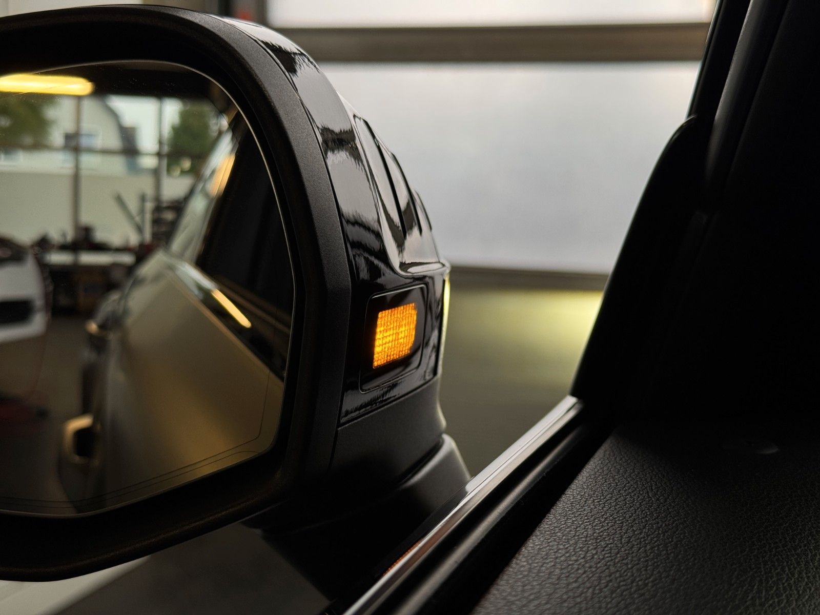 Fahrzeugabbildung Audi RS4 Avant *Pano*280km/h*B&O*HUD*Matrix*Ambiente+