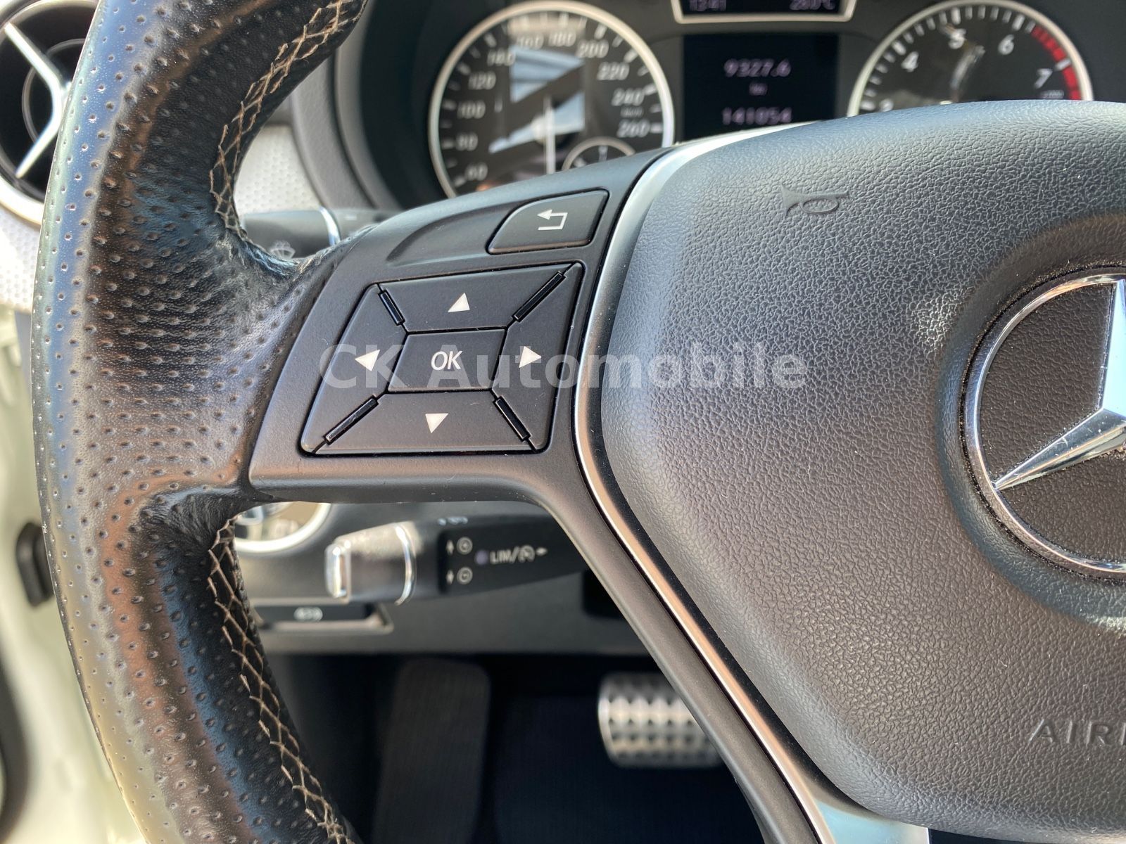 Fahrzeugabbildung Mercedes-Benz B200 Automatik Night-Paket/Leder/Bi-Xenon/Kamera