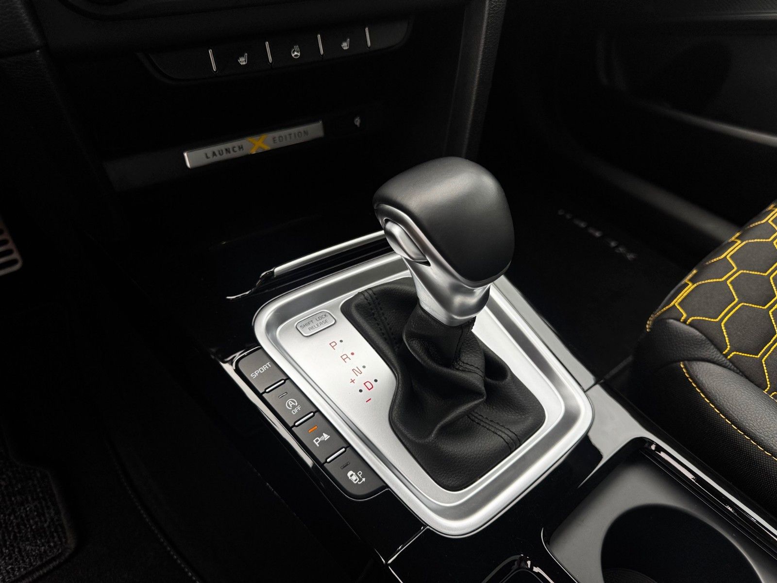 Fahrzeugabbildung Kia XCeed 1.4 T-GDI Automatik Glasdach JBL Navi Memo