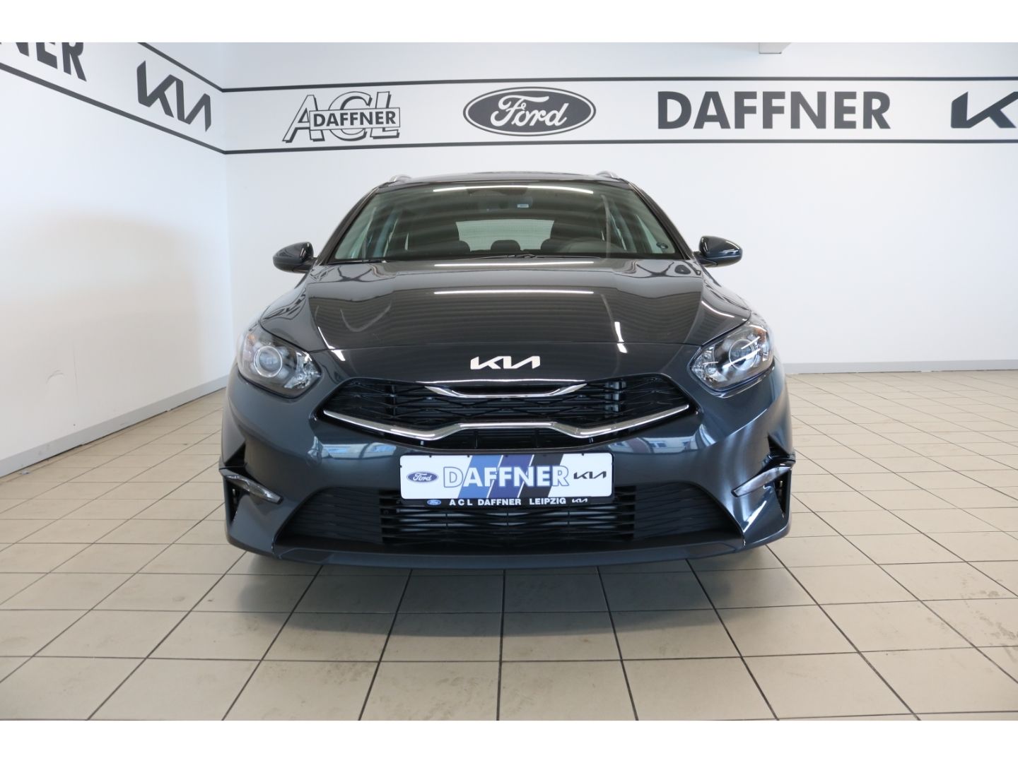 Fahrzeugabbildung Kia Ceed_sw Vision Kamera Navi SHZ PDC Tempomat
