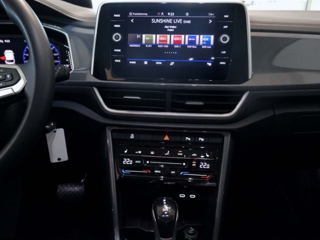 Fahrzeugabbildung Volkswagen T-Roc Style 2.0 TDI DSG | LED RFK AHK ACC