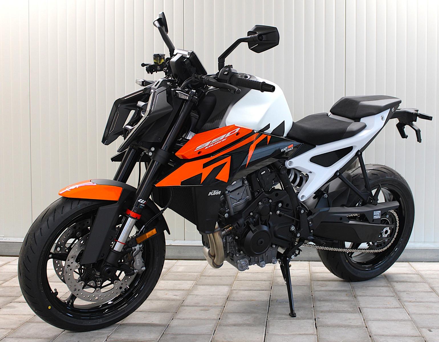 KTM 990 Duke 2026 vom Römer Team