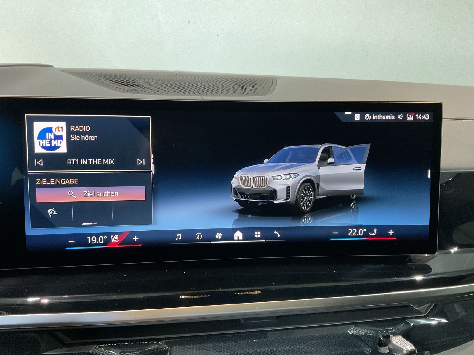 Fahrzeugeinzelansicht 9 Fahrzeugabbildung BMW X5 xDrive50e Soft-Close, Massagefunktion vorne