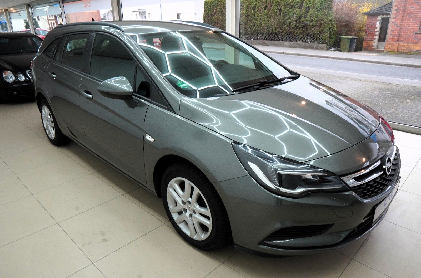 Fahrzeugabbildung Opel Astra K Sports Tourer Edition *Autom*Navi*