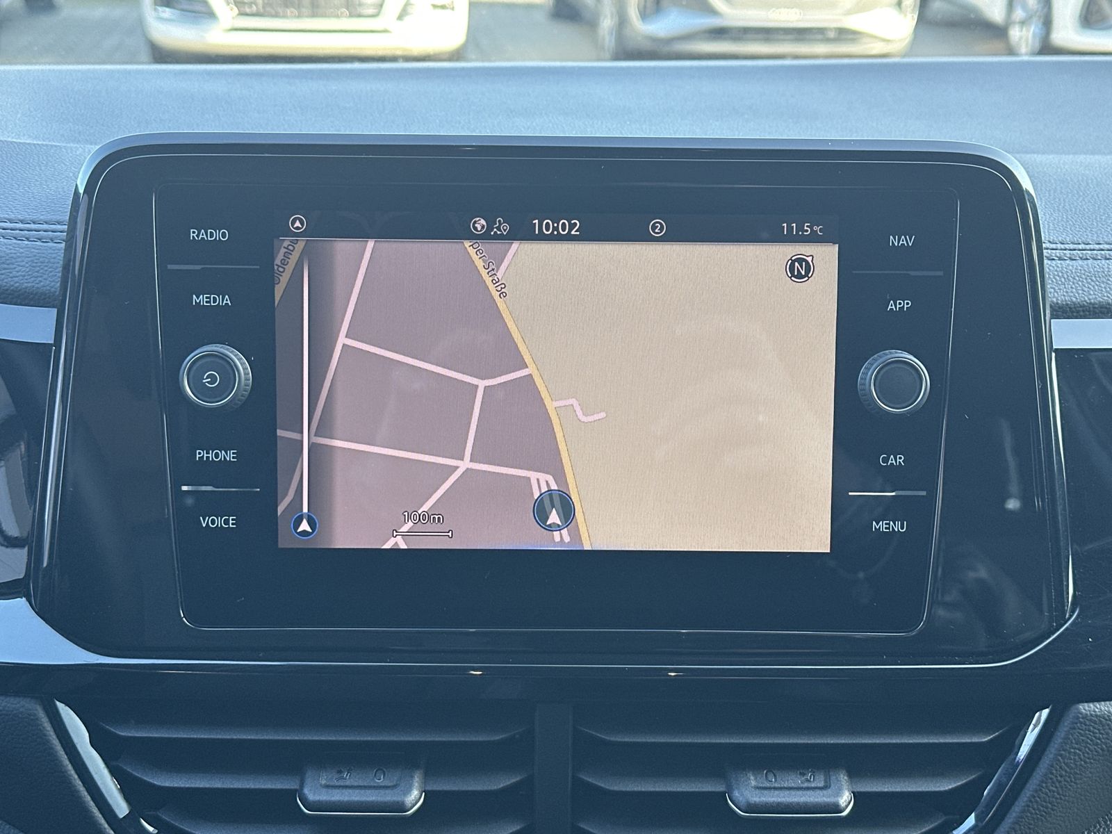 Fahrzeugabbildung Volkswagen T-Roc 1.5 TSI DSG Style Black NAV+IQ-LIGHT+18ZO