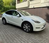 Tesla Model Y LR AWD | Boost | AHK | Weiß/Weiß | - gebrauchte Tesla Model Y aus dem Jahr 2024