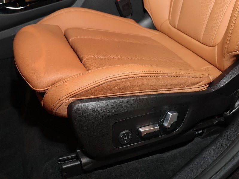 BMW X3 xDrive30e LKHZ DrivAssProf LED HIFI Memo. foto 10