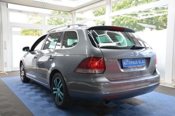 Volkswagen Golf - 6