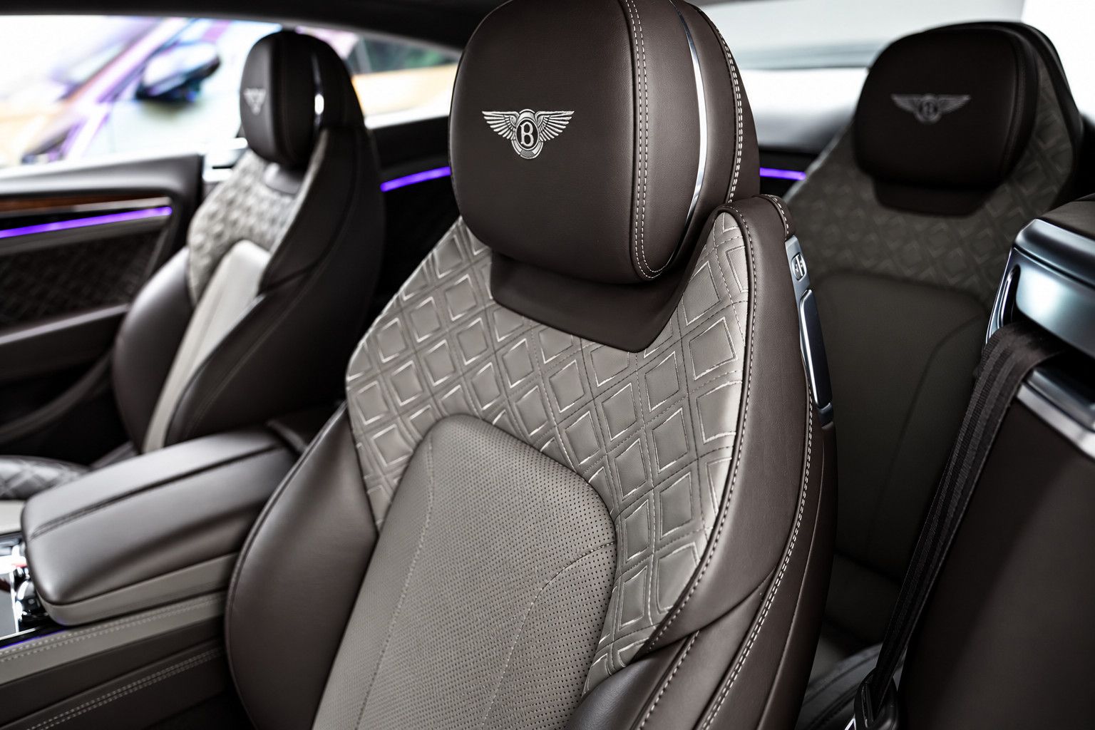 Fahrzeugabbildung Bentley Continental GT W12 First Edition *Rotation*B&O*