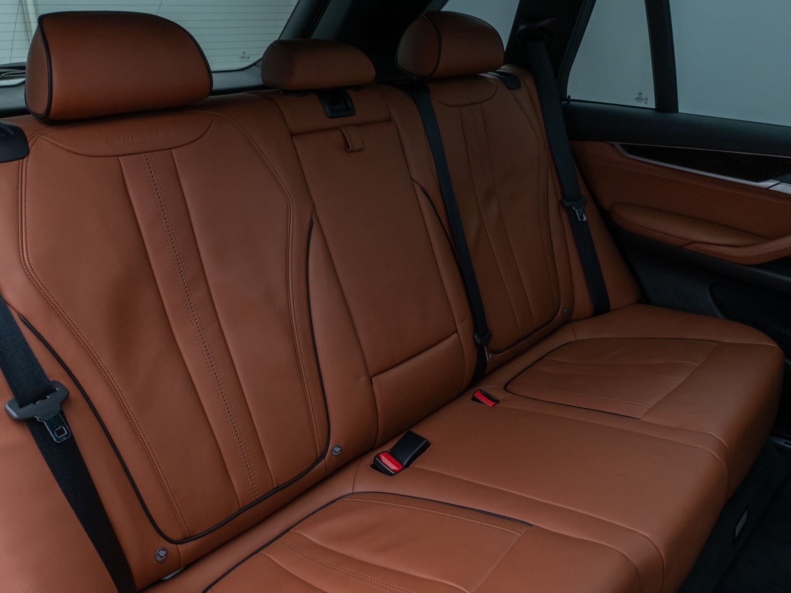 Fahrzeugabbildung BMW X5 xD40d M Sport HUD H/K SoftCL Komfort AHK Alar