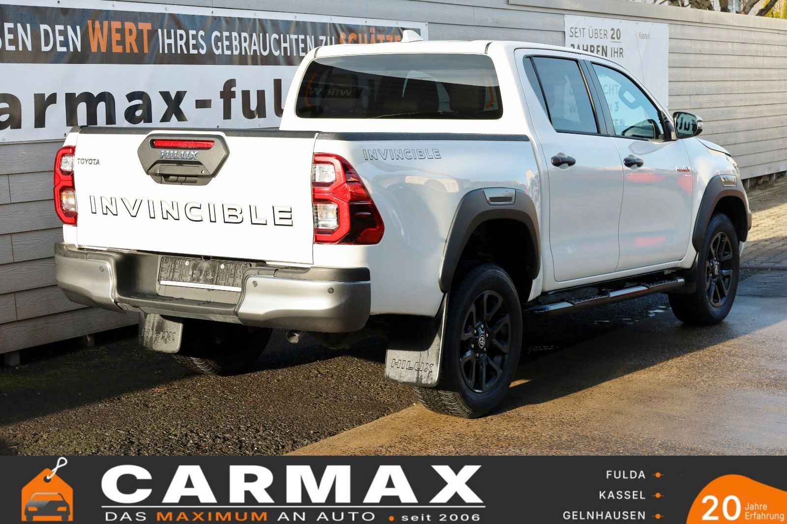 Fahrzeugabbildung Toyota Hilux 2.8 D-4D 4x4 Invincible,Leder,ACC,Garantie