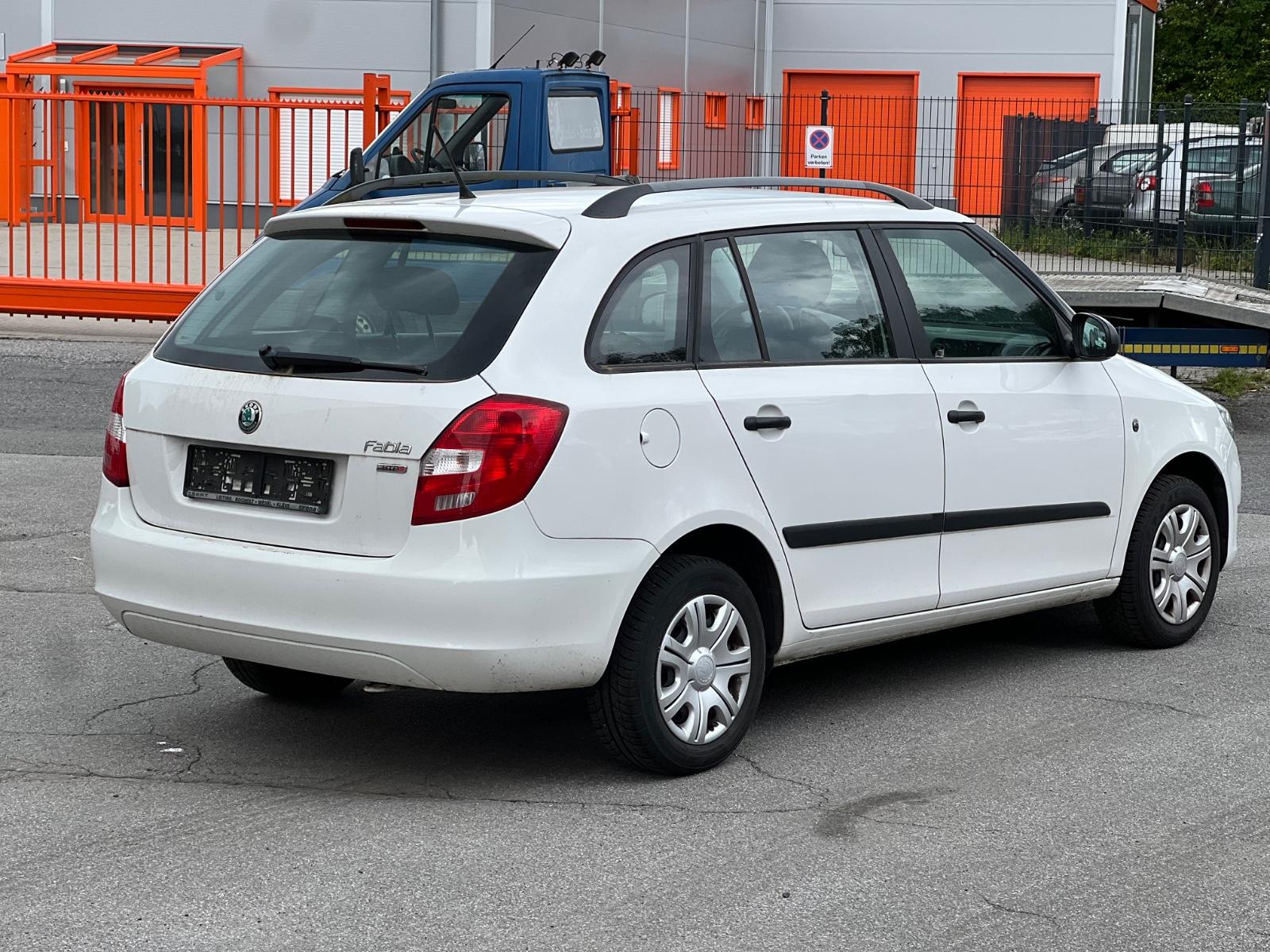 Skoda Fabia 2012 — photo 5
