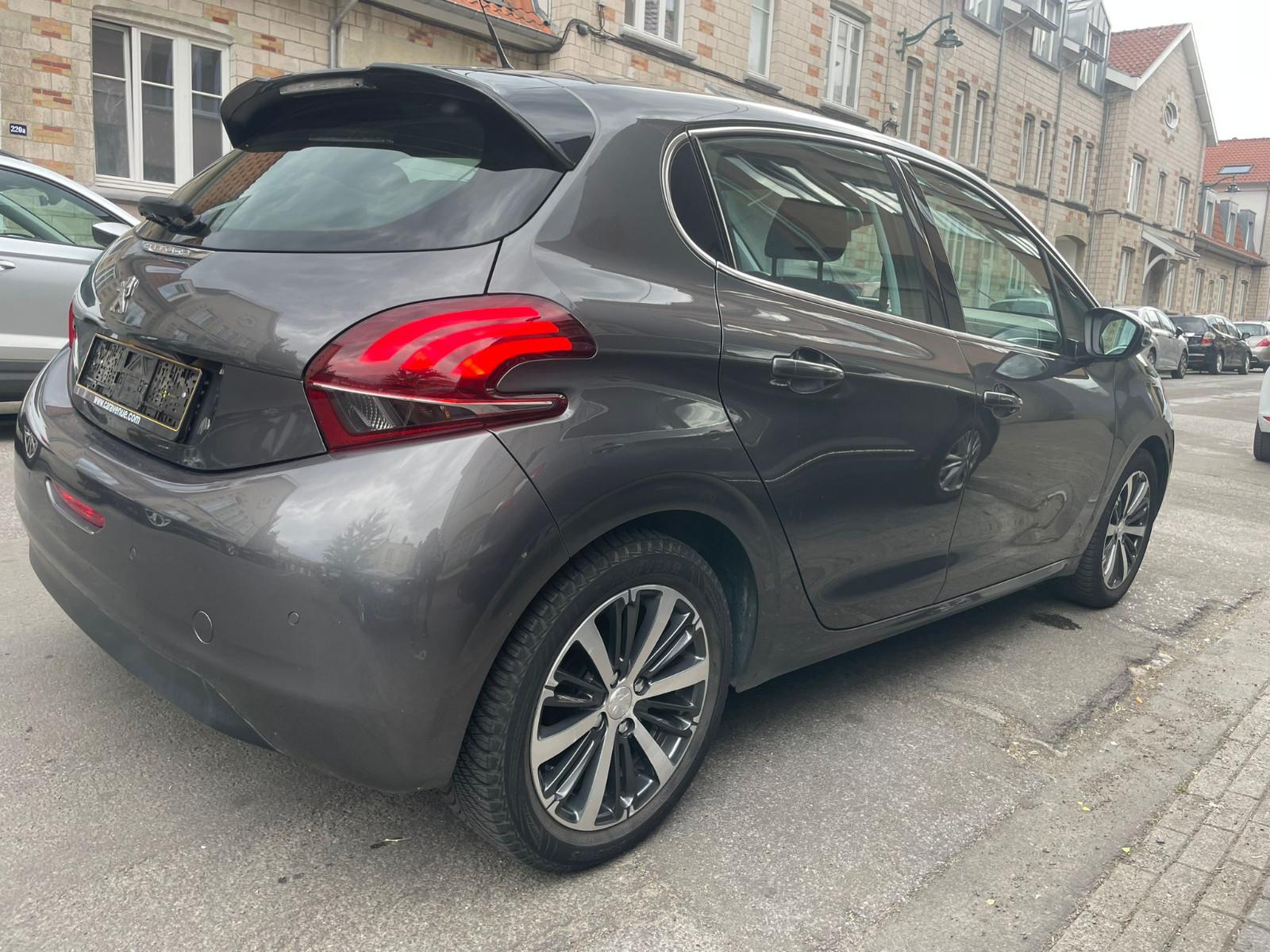 Peugeot 208 Allure