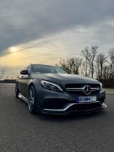 Mercedes-Benz C 63 AMG MB-100 Garantie bis 29.07.2026 - graue Mercedes-Benz C 63 AMG