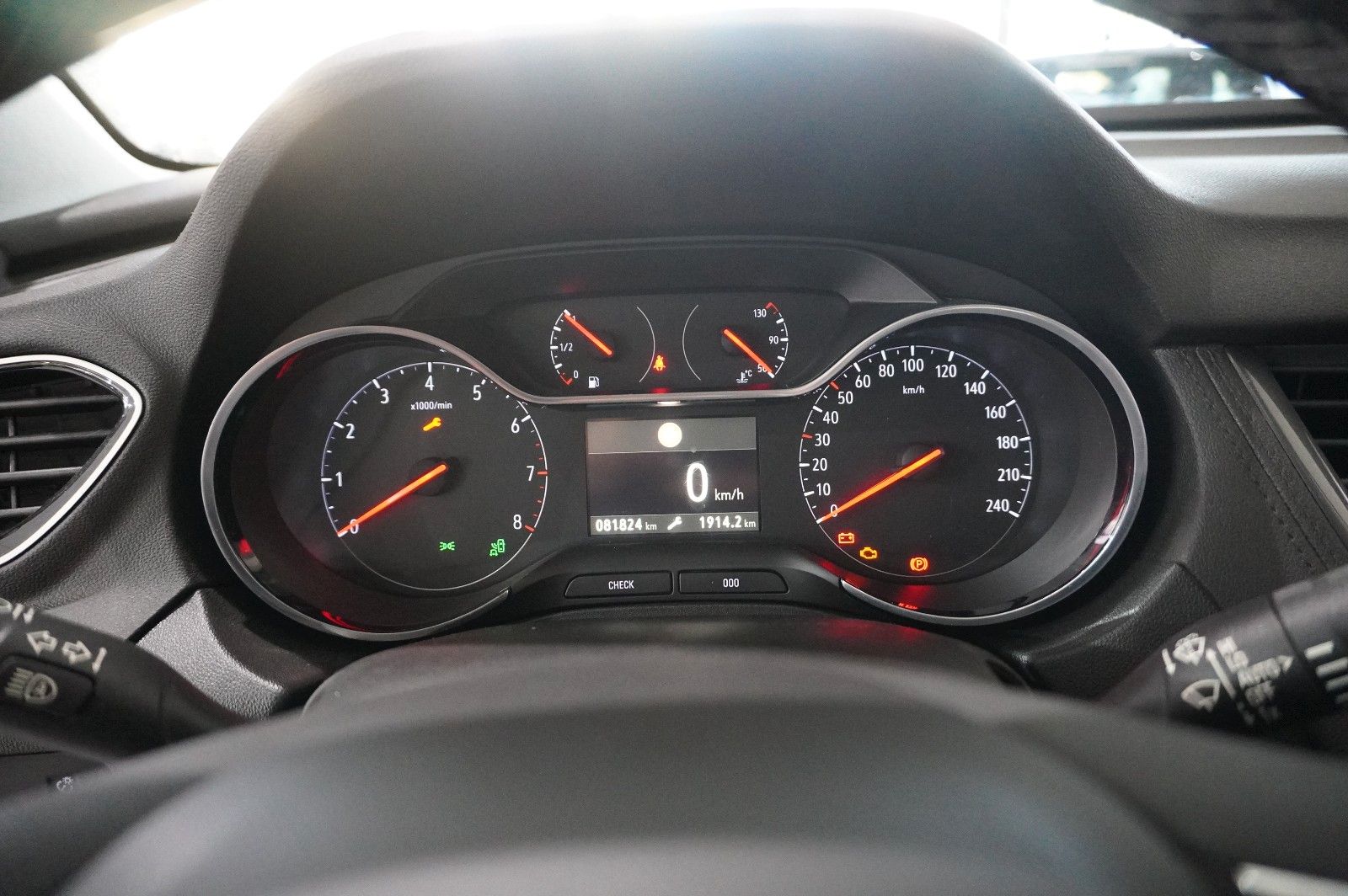 Fahrzeugabbildung Opel Grandland 1.5D ELEGANCE NAVI/LED/KAMERA/SPORT/SH