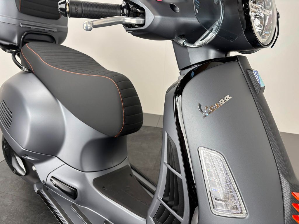 Fahrzeugabbildung Vespa GTS 300 SUPERSPORT *TOPCASE *TOP-ZUSTAND