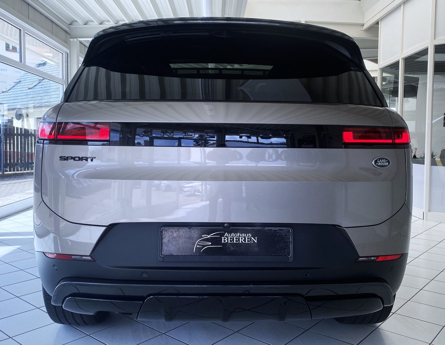 Land Rover Range Rover Sport D300SE AWD VOLL LED PANO 360° foto 7