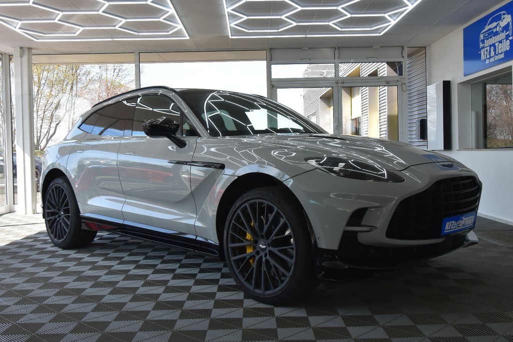 Aston Martin DBX