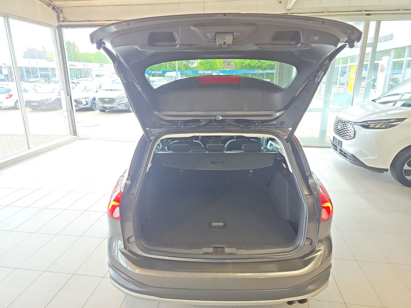 Fahrzeugabbildung Ford Focus Turnier Active Navi LED El. Heckklappe App