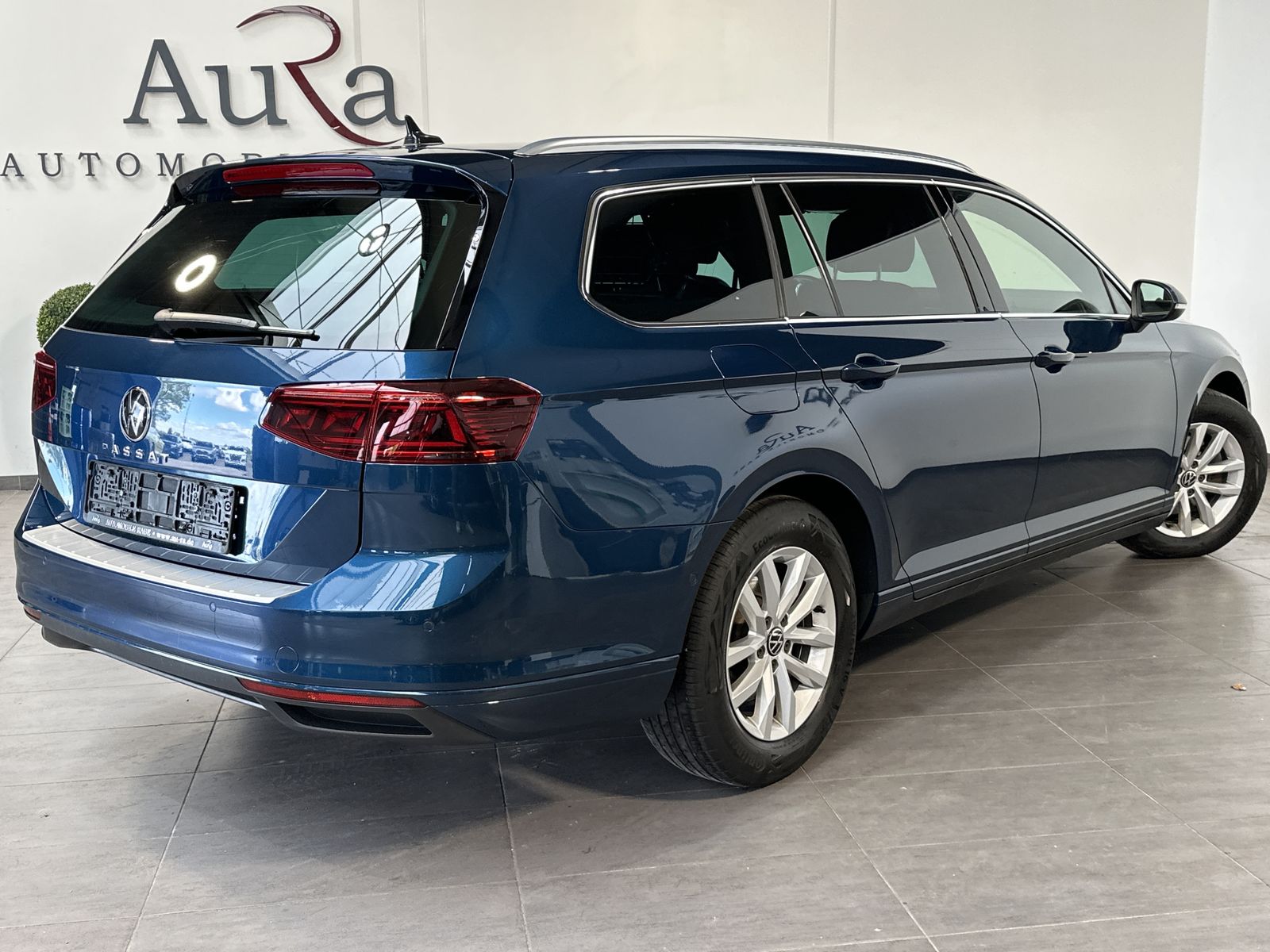 Fahrzeugabbildung Volkswagen Passat Variant Business NAV+IQ-LIGHT+AHK+KAM+VC