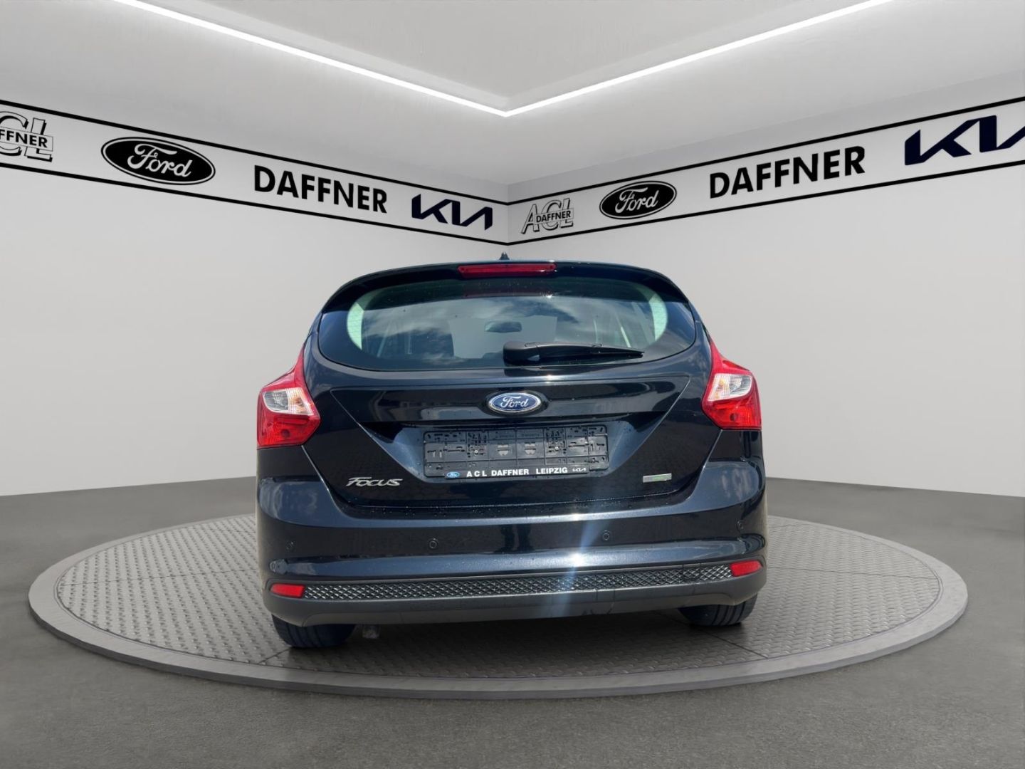 Fahrzeugabbildung Ford Focus SYNC Edition SHZ Notbremsass. Tel.-Vorb. P