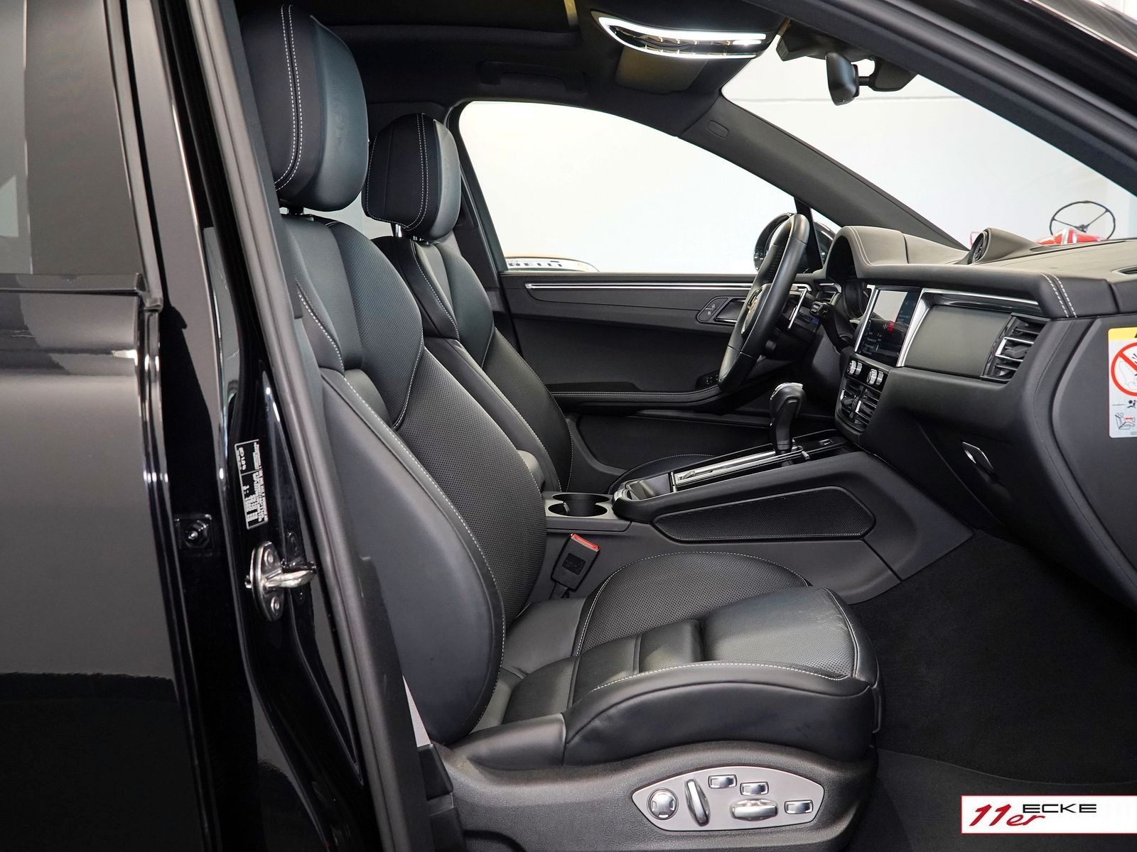Porsche Macan T  Approved 11/26, KD neu, Pano foto 10