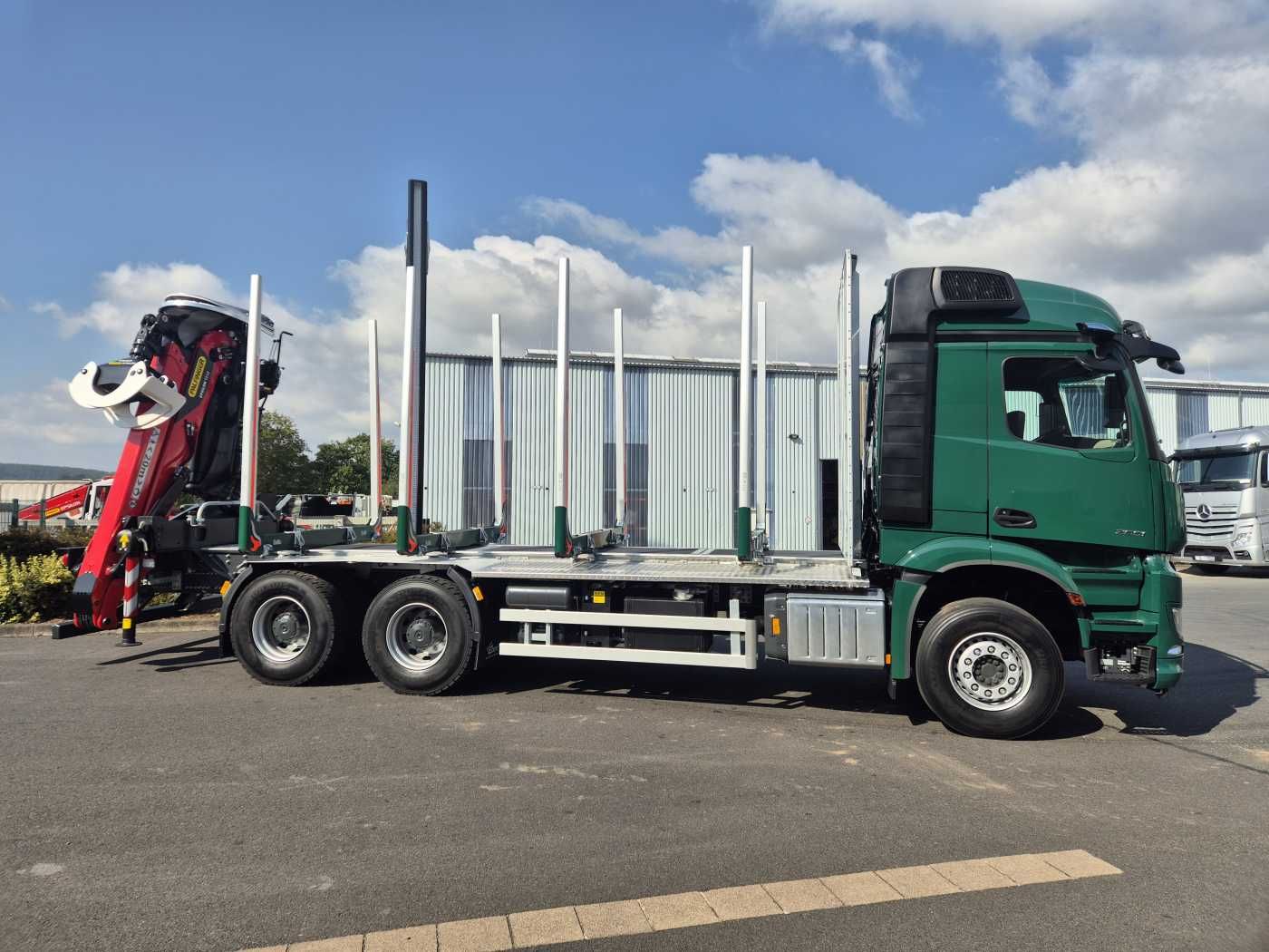 Fahrzeugabbildung Mercedes-Benz Arocs 2651 L 6x4 Kran Epsilon TZ 12-86 Retarder
