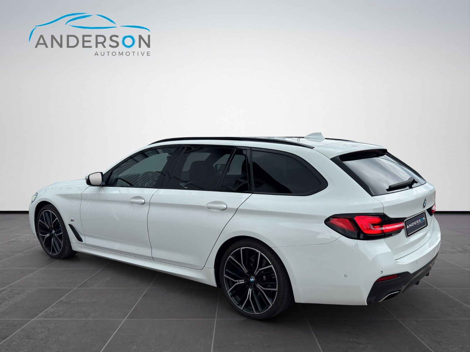 Fahrzeugabbildung BMW 540D XDRIVE M SPORT LASER 360° AHK HUD H&K BROWN