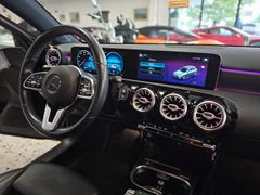 Fahrzeugabbildung Mercedes-Benz A 180 d Progressive (SITZHEIZUNG/LED/PDC/AMBIENT