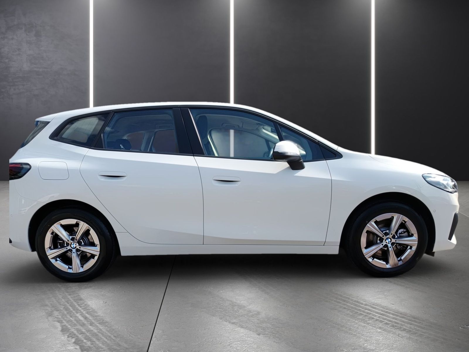 BMW 223d Active Tourer xDrive+HARMAN/KARDON+ANH.KUPP imagem 3