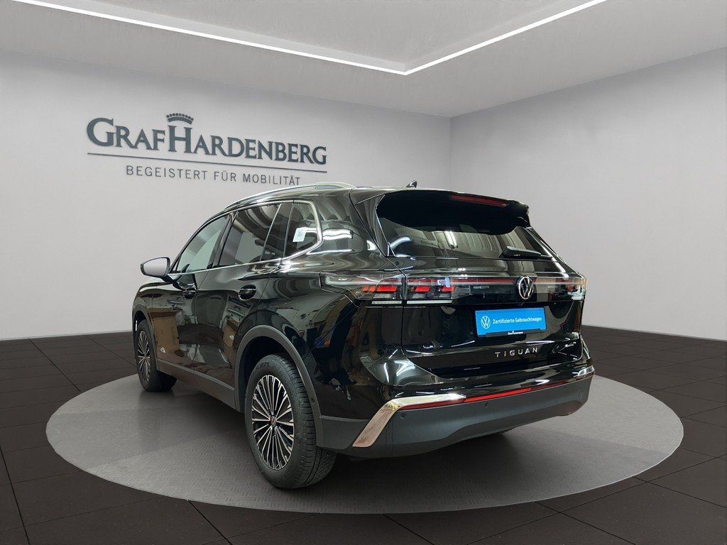 Volkswagen Tiguan 2.0 TSI 4M DSG Elegance ACC Navi AHK Pano imagem 3