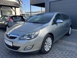 Opel Astra J Sports Tourer Innovation Xenon+T.-Leder+ - Opel Astra mit Diesel-Antrieb: Kombi, Innovation