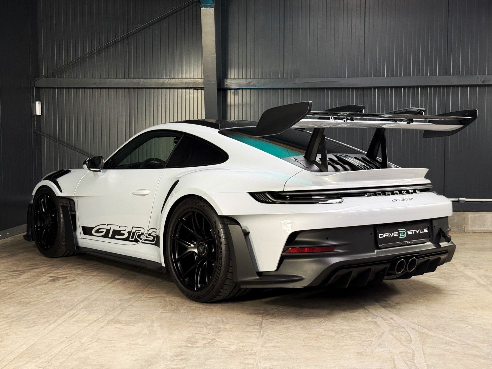 Fahrzeugabbildung Porsche 992 GT3 RS + Weissach + Approved + Clubsport