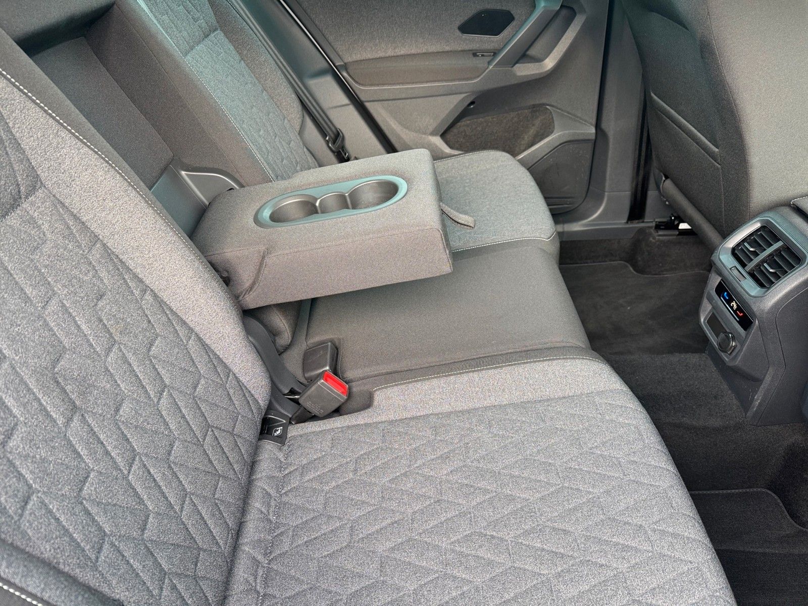 Fahrzeugabbildung Volkswagen Tiguan Life MOVE 1.5 TSI