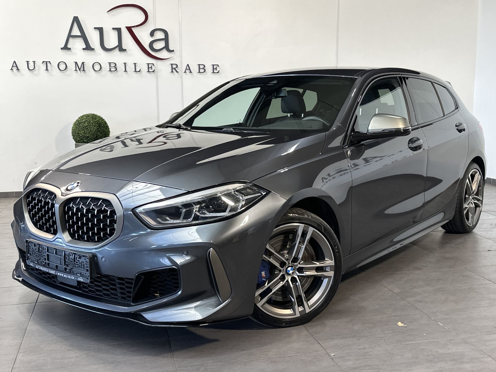Fahrzeugabbildung BMW M135i xDrive Sport-Aut. NAV+LED+KAMERA+18ZO+LCP