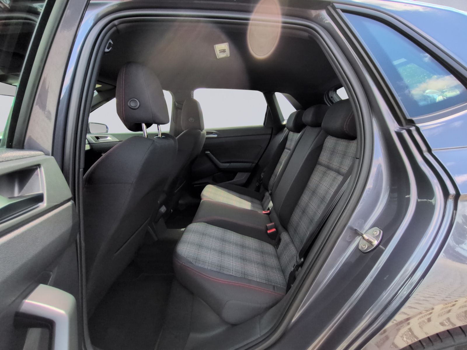 Polo GTI DSG KAMERA+NAVI+APP+ACC