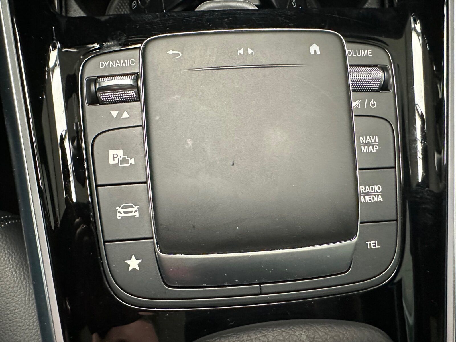 Mercedes-Benz EQA 300 4MATIC Progressive Pano-Dach AHK 360° foto 15