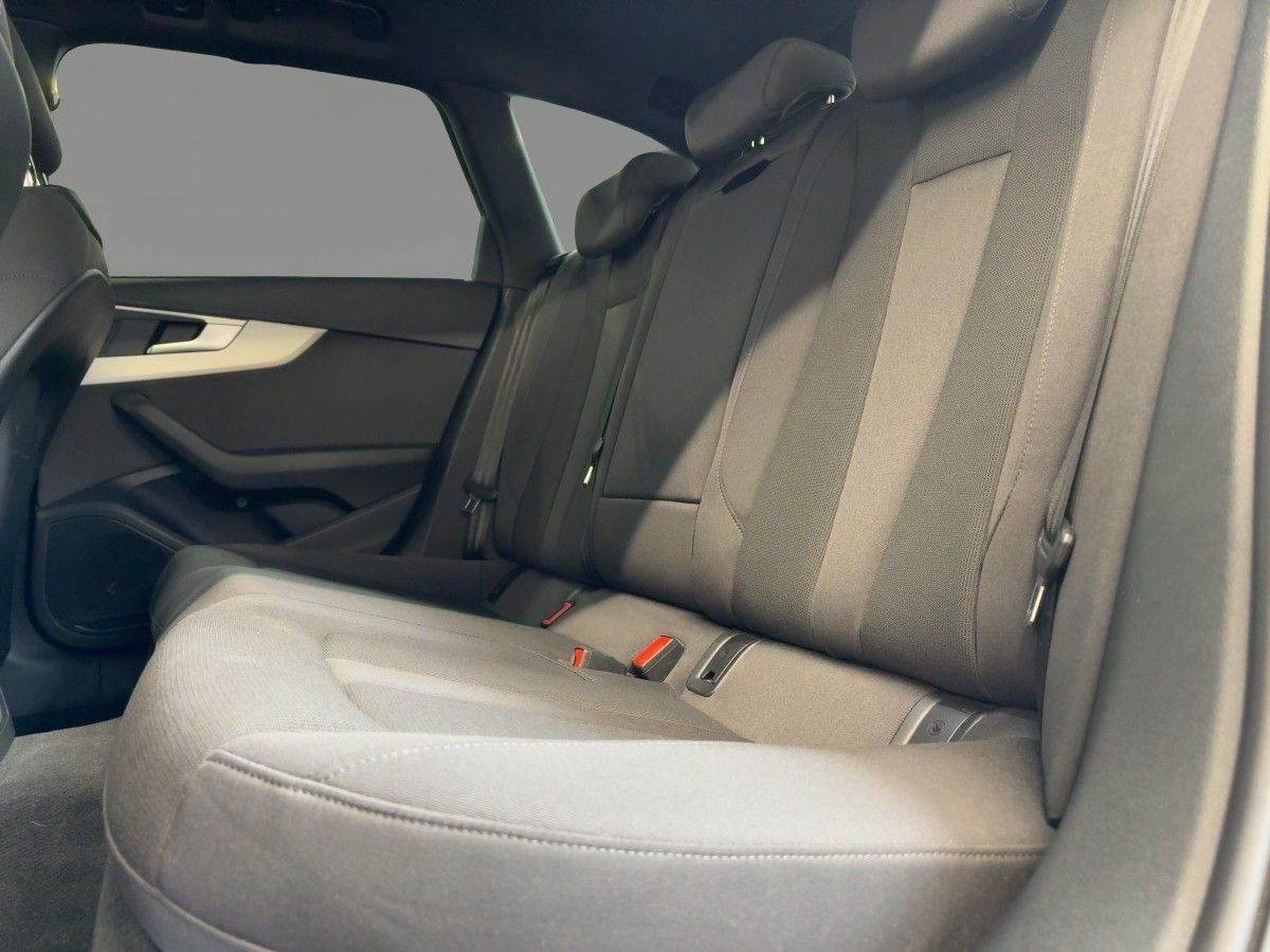 Audi A4 - Bild 10