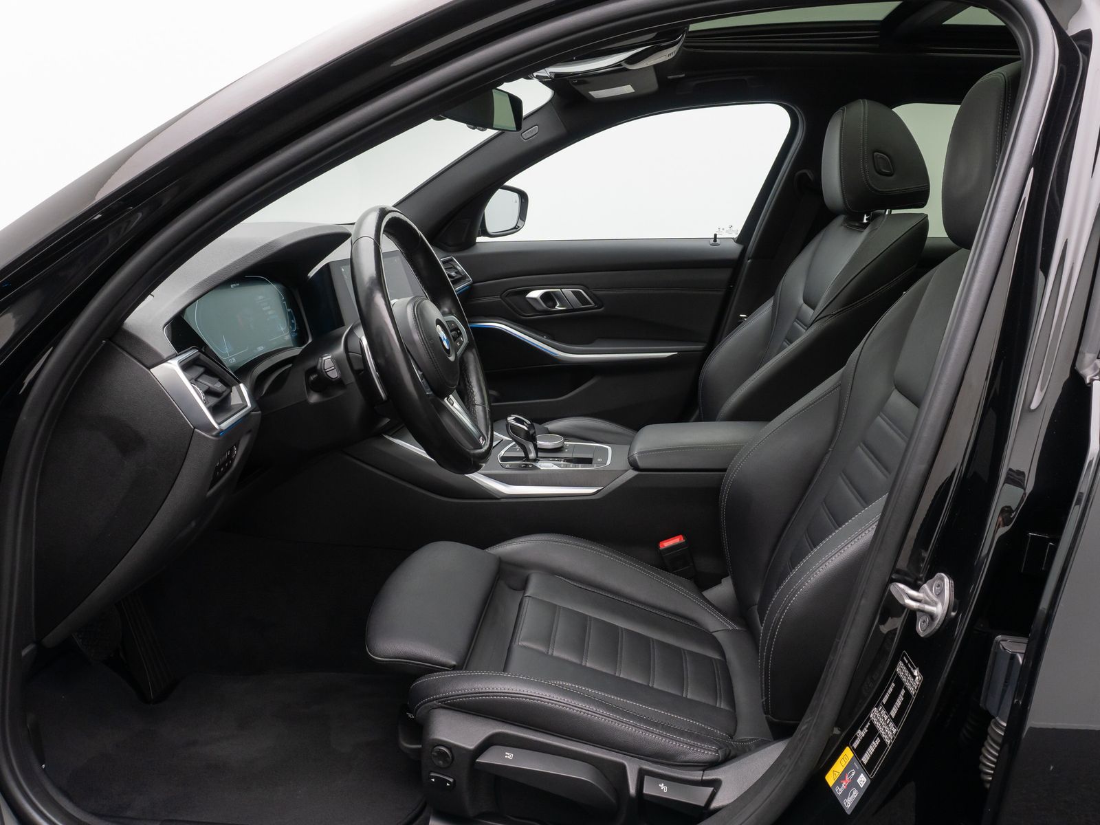 Fahrzeugabbildung BMW 320e xD Sport Line DAB Laser HUD HiFi Panorama
