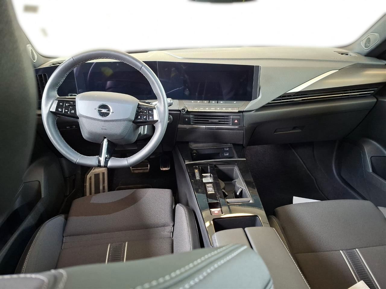 Fahrzeugabbildung Opel Astra L Lim. 1.6 HYBRID GS SPORT NAVI/360°/DAB+
