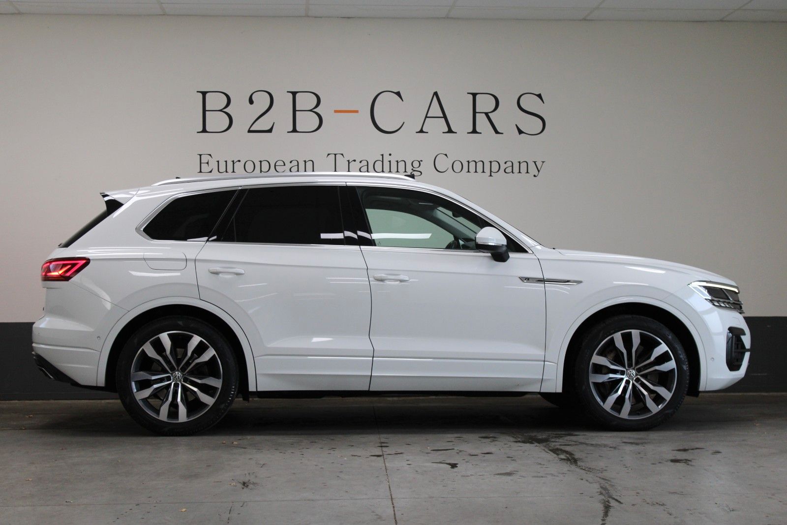 Volkswagen Touareg 4.0 V8 TDI | R-line | Dach | Voll!! imagem 3