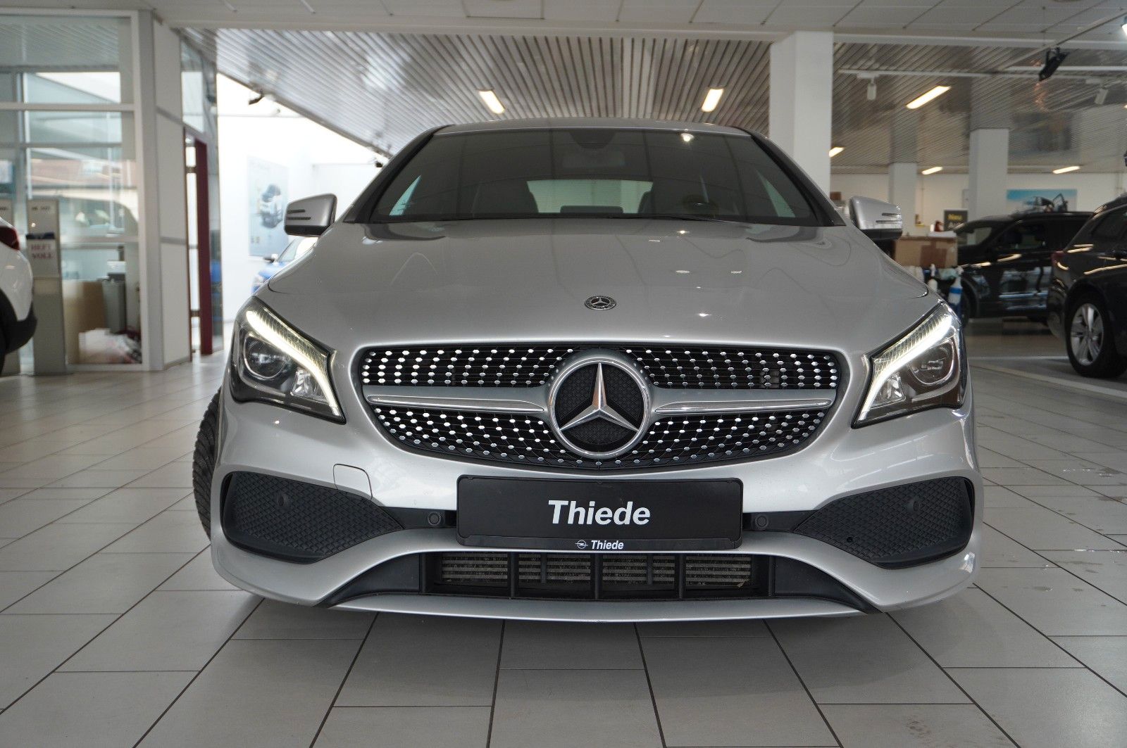 Fahrzeugabbildung Mercedes-Benz CLA 180 COUPE AMG LINE NAVI/LED/SPORT/TEMP./AMG