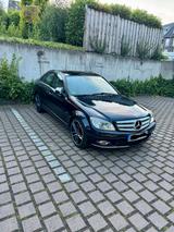 Mercedes-Benz Mersedes Benz C-Klasse 230 - Mercedes-Benz E 230 von privat