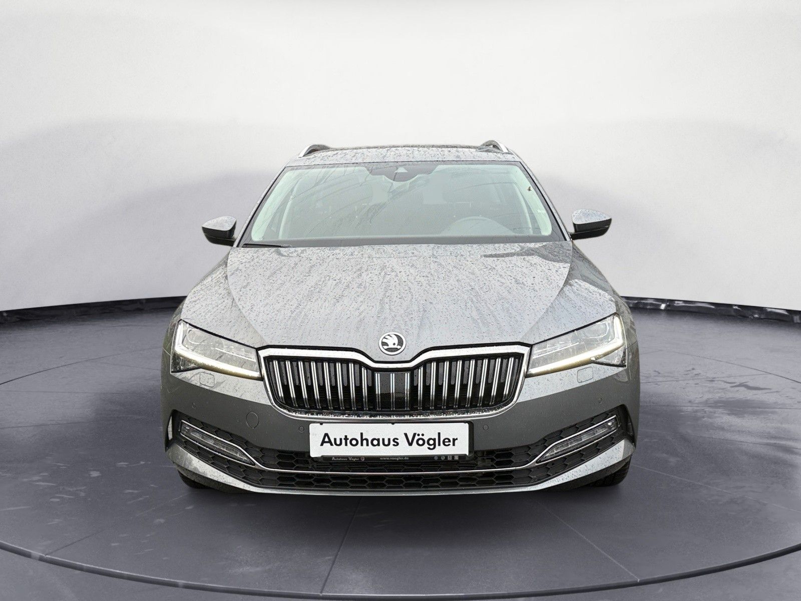 Superb Combi 2,0 TDI DSG Style Matrix Kamera ACC