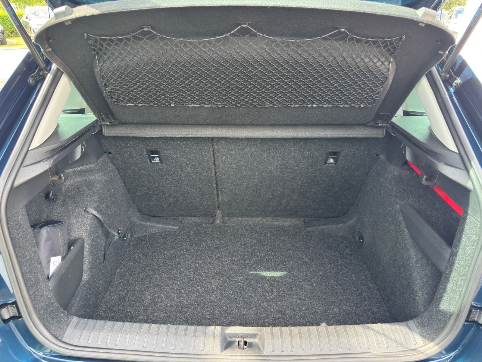 Fahrzeugabbildung SKODA Kamiq 115PS 6-Gang*RFK*LED*SMartLink*Allwetter