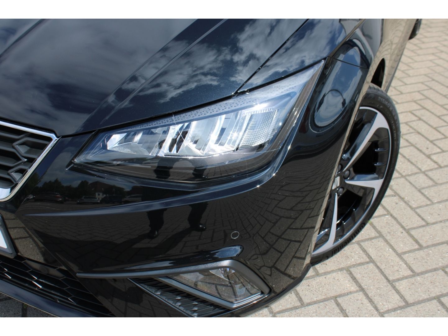 SEAT Ibiza 1.0 TSI FR DSG ACC LED Full Link RFK SHzg - Image 28