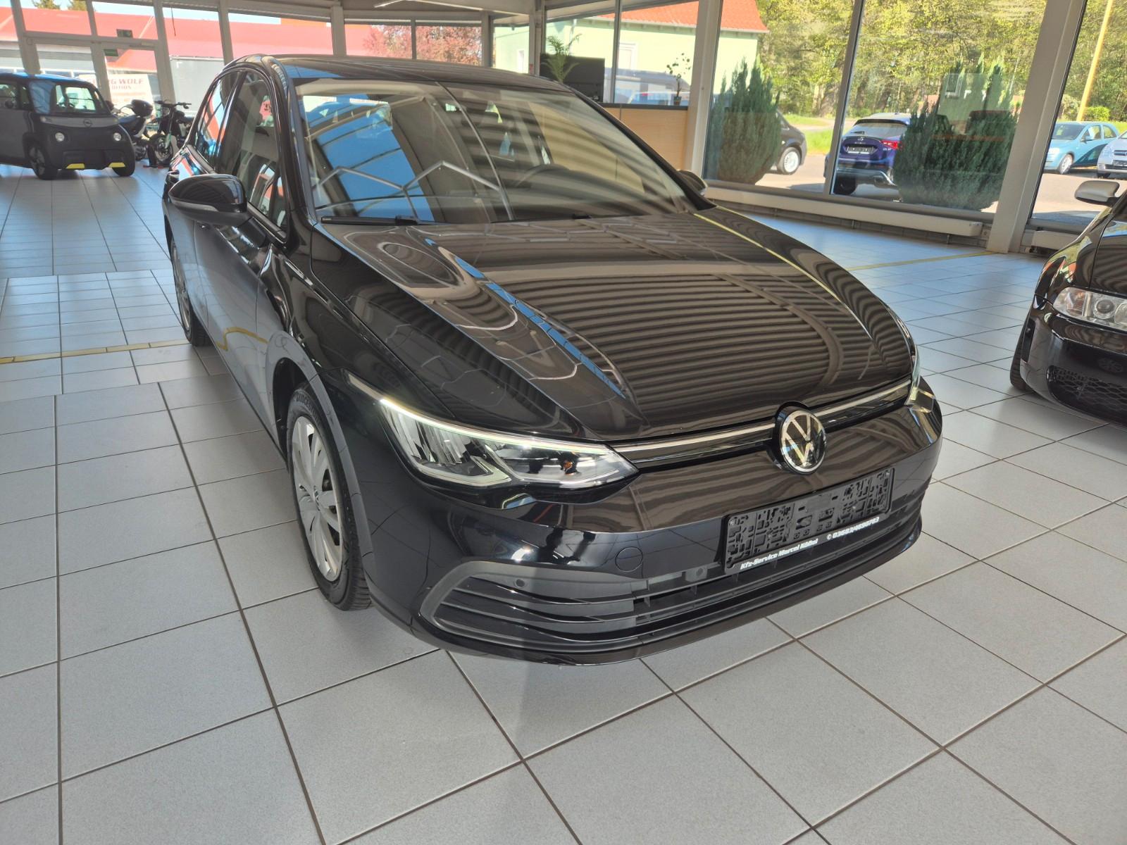 Volkswagen Golf VIII LED/ACC/DIGITALCO/UVM.