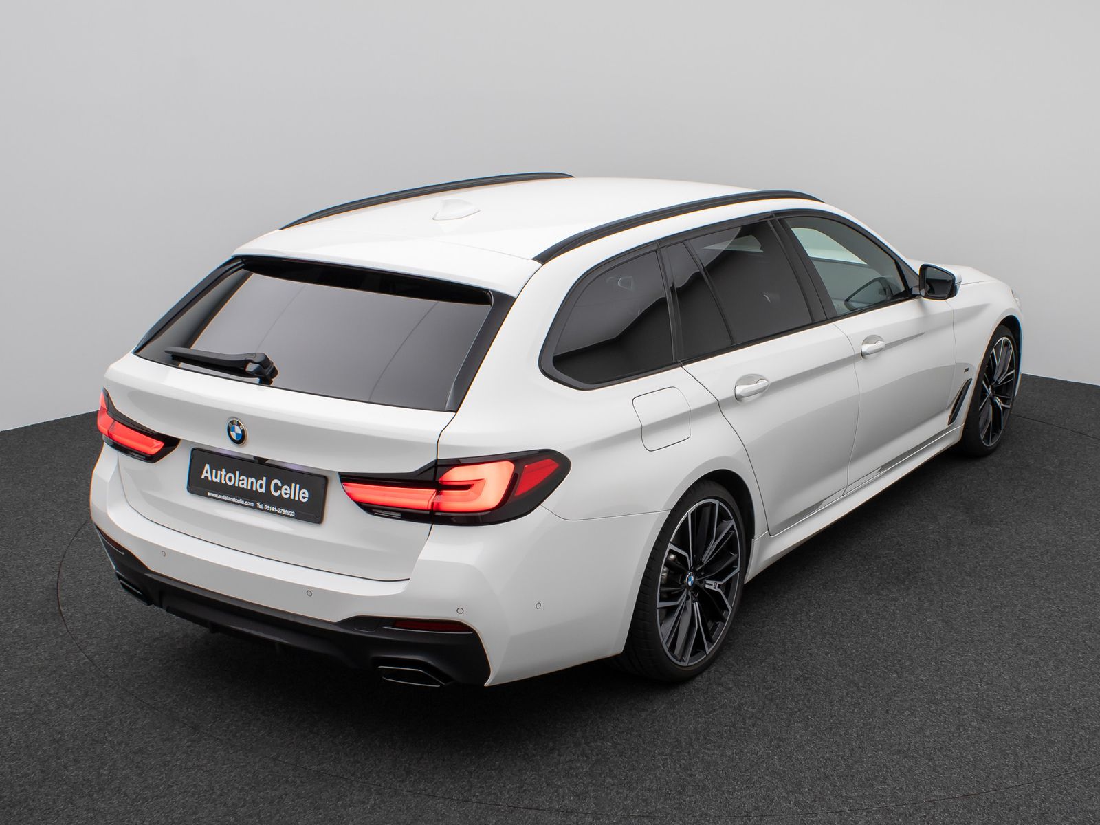 Fahrzeugabbildung BMW 540d xD M Sport Kamera DAB H/K AHK Alarm 20Zoll